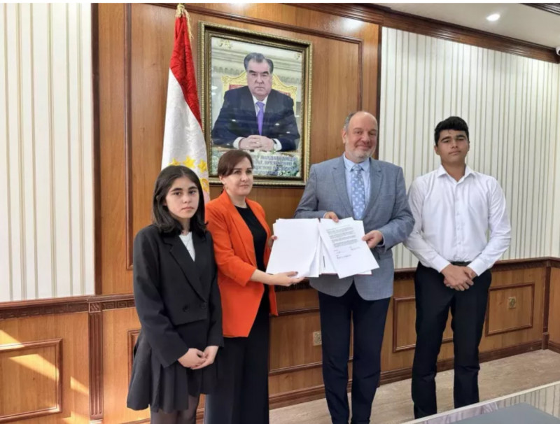 Tajikistan inks declaration prioritizing children and youth in global climate action 