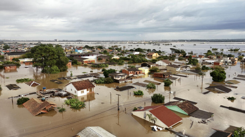 Наводнения в Бразилии унесли жизни 107 человек