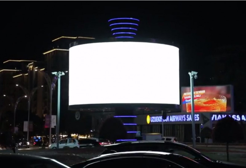 В Ташкенте обратили внимание на чрезвычайную яркость светодиодных экранов 