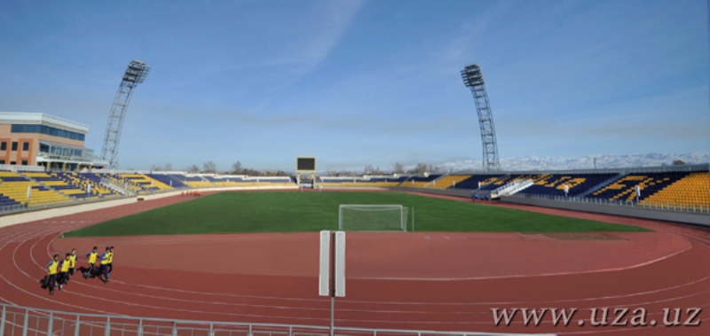 Olmaliq kon-metallurgiya kombinati sport majmuasi stadioni. Foto: O‘zA