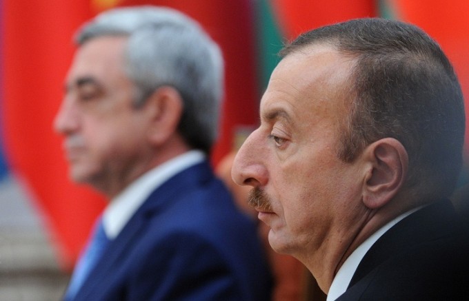 Serj Sargsyan va Ilhom Aliyev. Foto: “TASS”