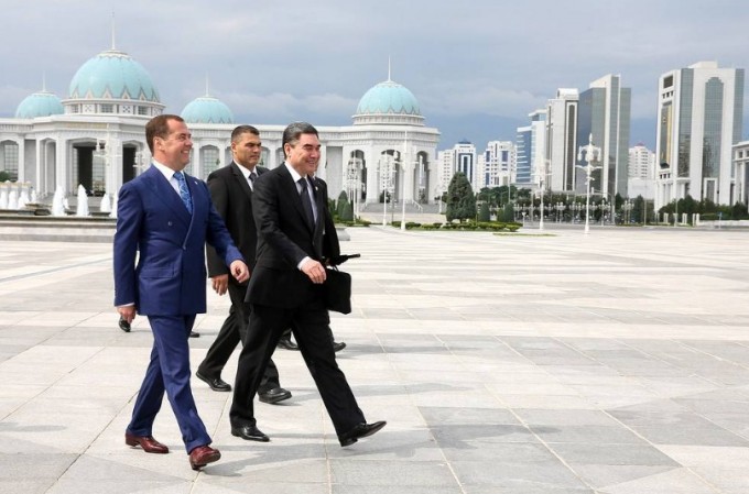 Фото: Туркманистон президенти матбуот хизмати
