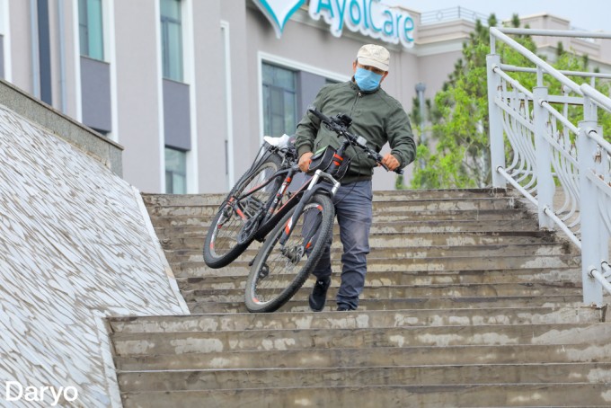 Ўзбекистонда велосипедчилар учун етарлича инфратузилма шаклланмаганини сезиш қийин эмас.