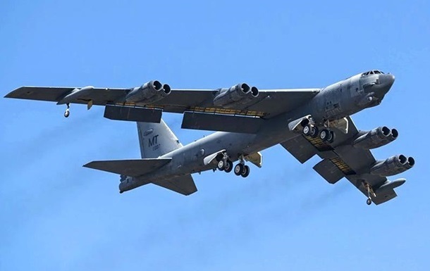 B-52 бомбардимончи ракета ташувчи самолёт