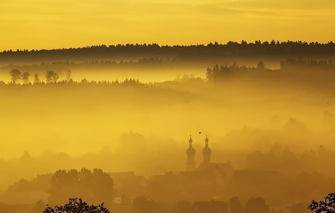 Германиянинг Баден-Вюртемберг шаҳрида эрталабки туман.