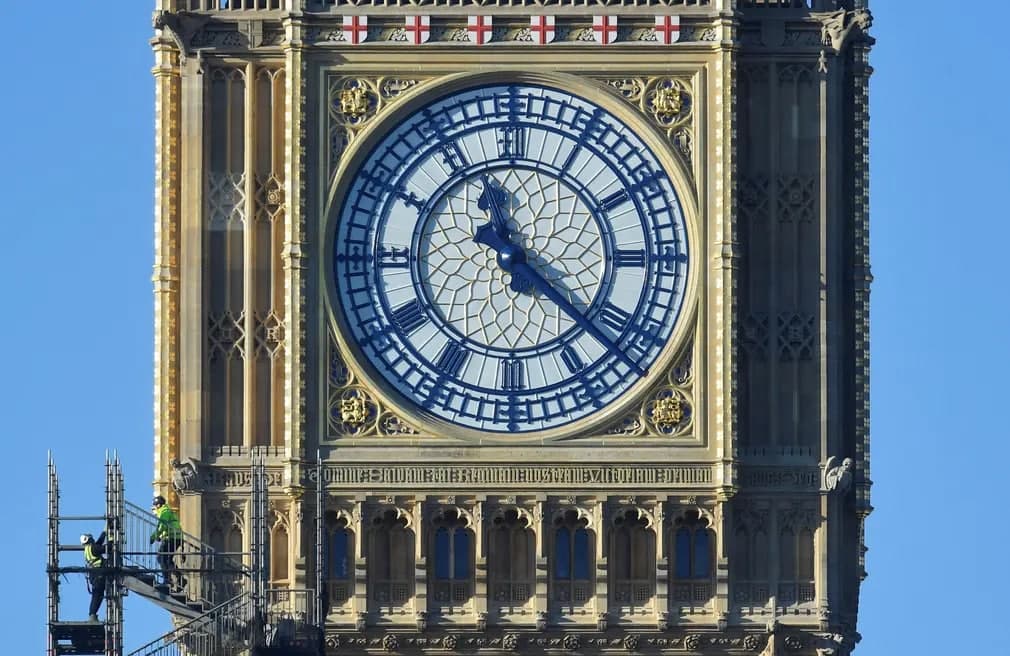Лондондаги Парламент биносида реставрация ишлари давом этмоқда.