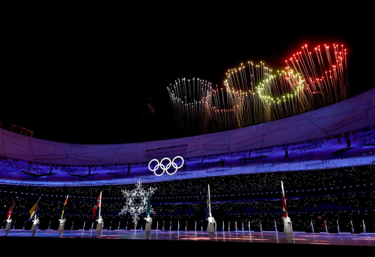 Пекинда 2022 йилги қишки Олимпиада ўйинларининг ёпилиш маросими.