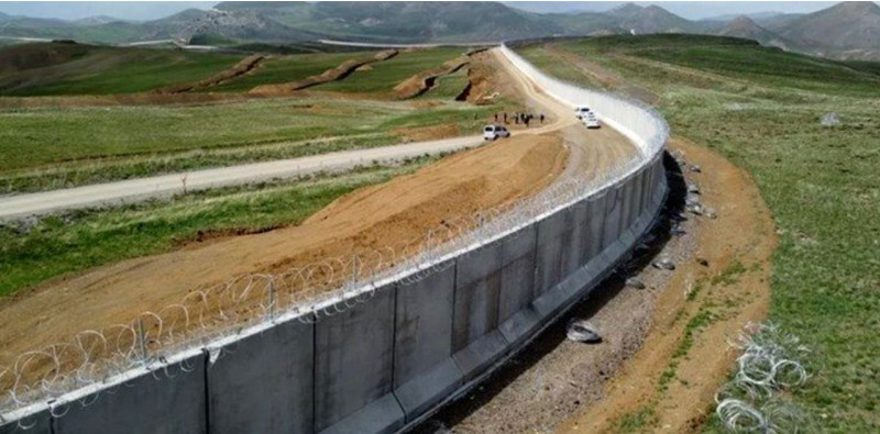 Iran to build concrete wall on border with Afghanistan