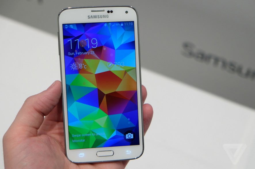 Samsung Galaxy S5. Фото: The Verge