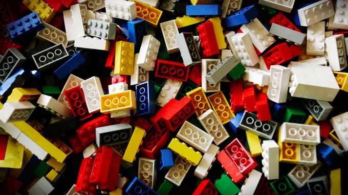 Lego o‘yinchoqlari. Foto: marchoftherobots.com