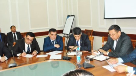 Foto: Qonunchilik palatasi matbuot xizmati