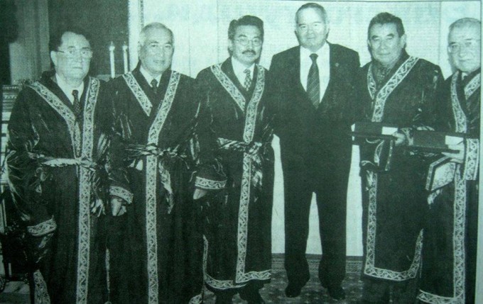 I.Karimovning jamiyat faollari bilan uchrashuvi, 1996-yil. Foto: Facebook / Mavlon Yo‘ldoshev