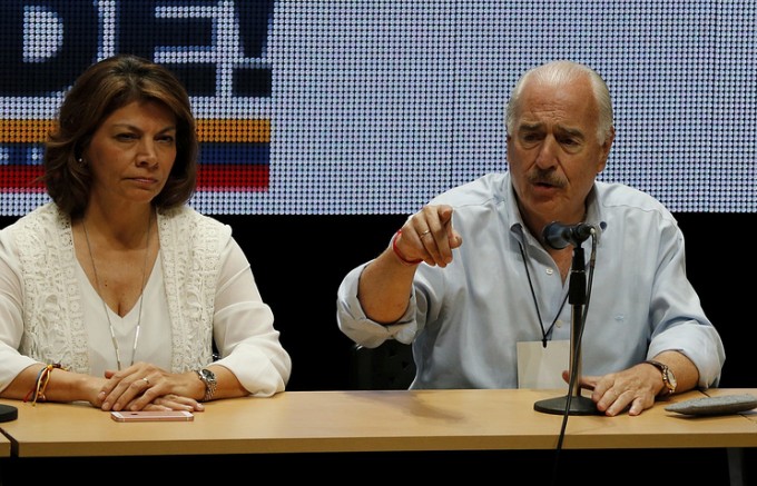 Kosta-Rika va Kolumbiya sobiq prezidentlari Laura Chinchilya hamda Andres Pastrana.