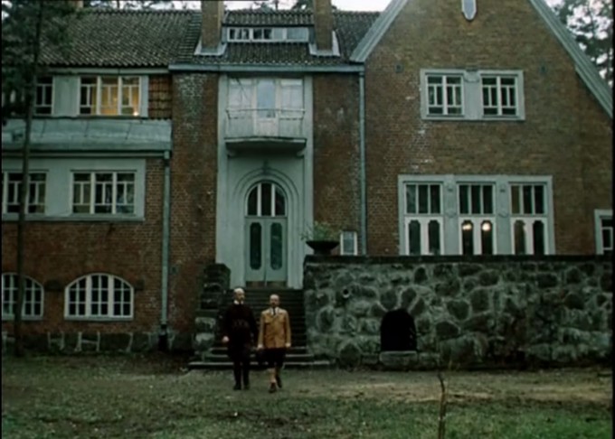 «Шерлок Холмс ва доктор Ватсон. Йигирманчи аср бошланмоқда» фильмидан кадр. Фото: «Дождь»