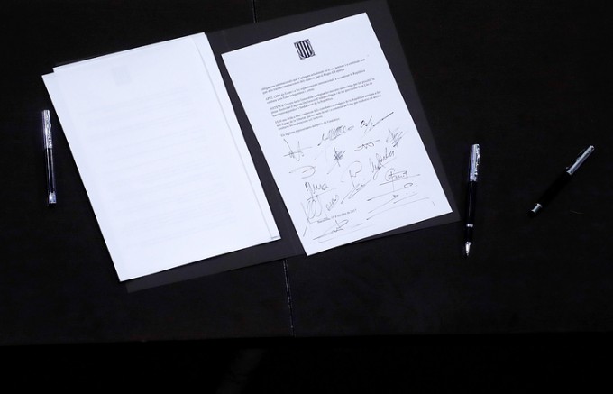 Kataloniya mustaqillik deklaratsiyasi. Foto: Reuters