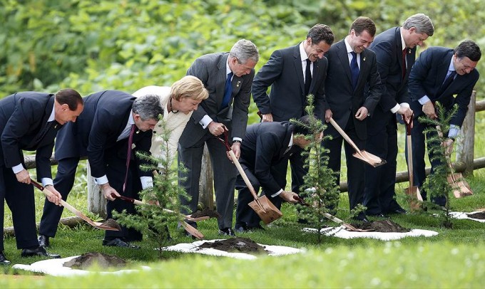 Angela Merkel, Jorj Bush, Nikola Sarkozi va boshqalar. Foto: Reuters