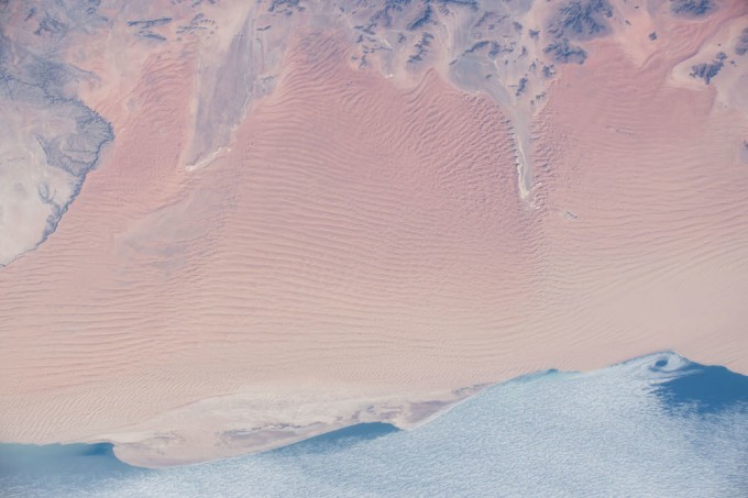 Namibiyadagi qumtepalar. Foto: NASA