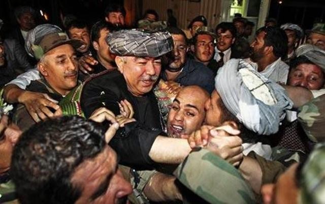 Afg‘oniston o‘zbeklarining yetakchilaridan biri general Abdulrashid Do‘stum. Foto: AFP