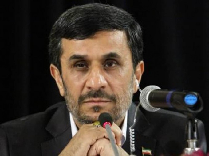 Mahmud Ahmadinajod.