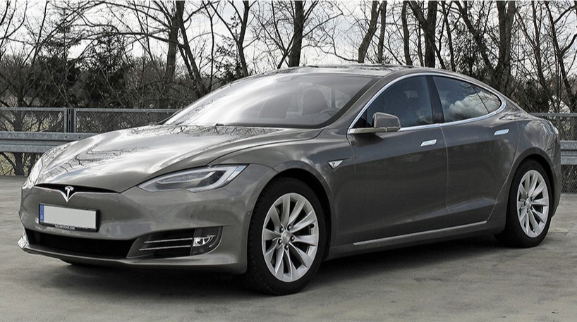 Tesla Model S Фото: Forbes