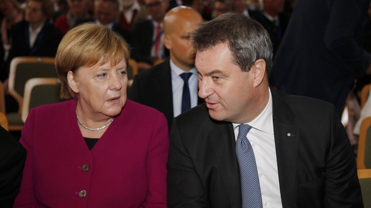 Germaniya kansleri Angela Merkel hamda Bavariya bosh vaziri Markus Zyoder