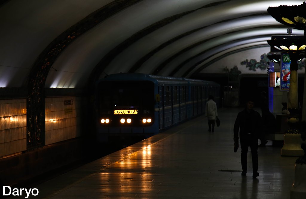 «Ҳамид Олимжон» метро бекати