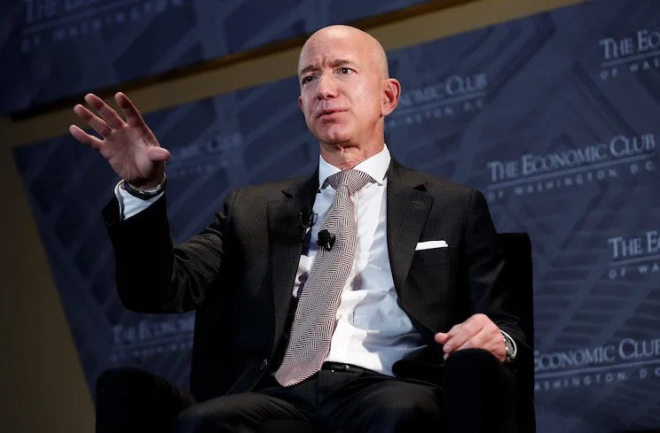 <strong>1-o‘rin. </strong>Amazon asoschisi Jeff Bezos – 97,4 milliard AQSh dollar