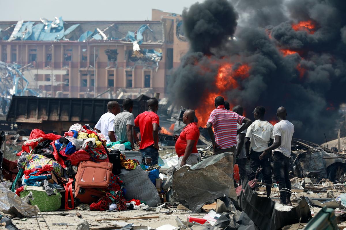Nigeriyaning Lagos shahrida neft quvurida portlash sodir bo‘ldi. Hodisa oqibatida kamida 15 kishi halok bo‘ldi, 50 ga yaqin bino zararlandi.