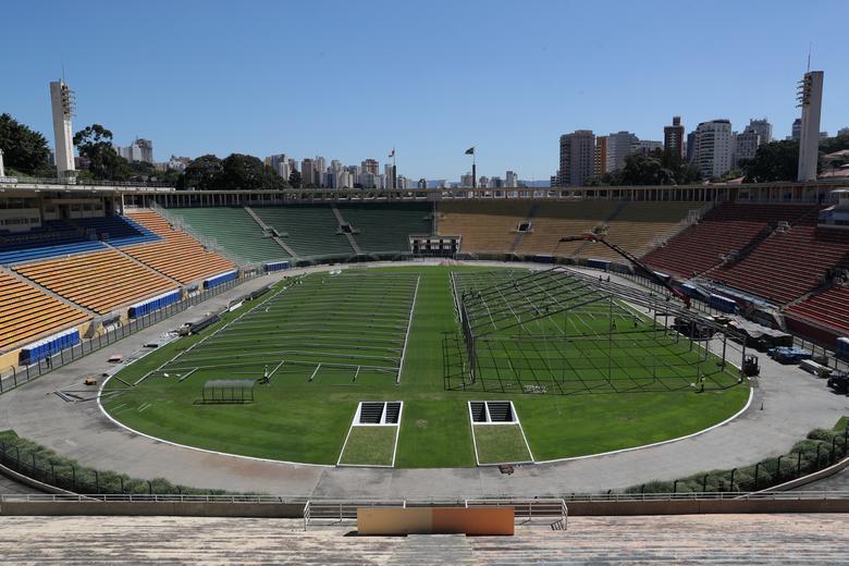 Braziliyaning San-Paulu shahridagi Pacaembu stadioni dala gospitaliga aylantirilmoqda. 2020-yil 23-mart