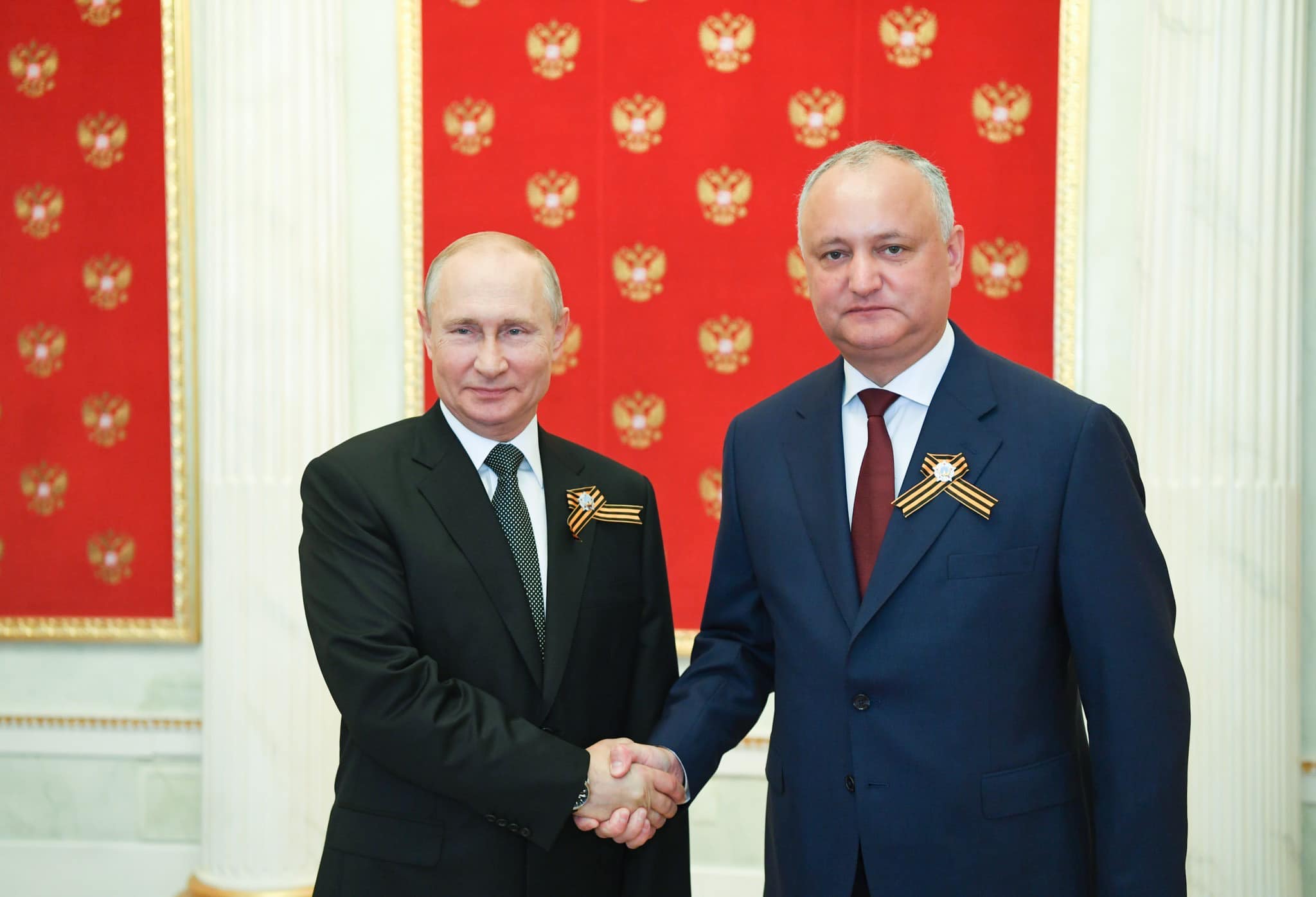 Vladimir Putin va Igor Dodon.