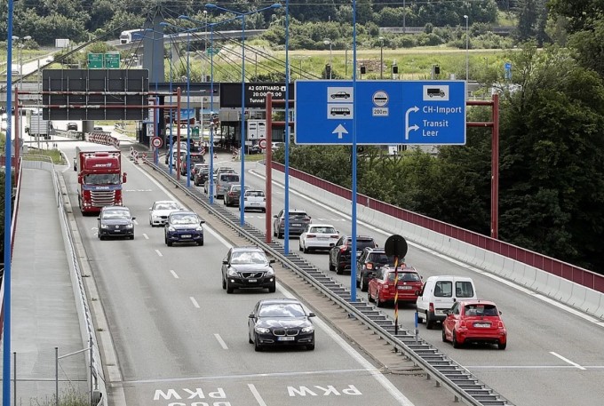 Швейцария карантин тартиби юмшатилганидан сўнг Евроиттифоқ давлатлари билан чегараларини очди.