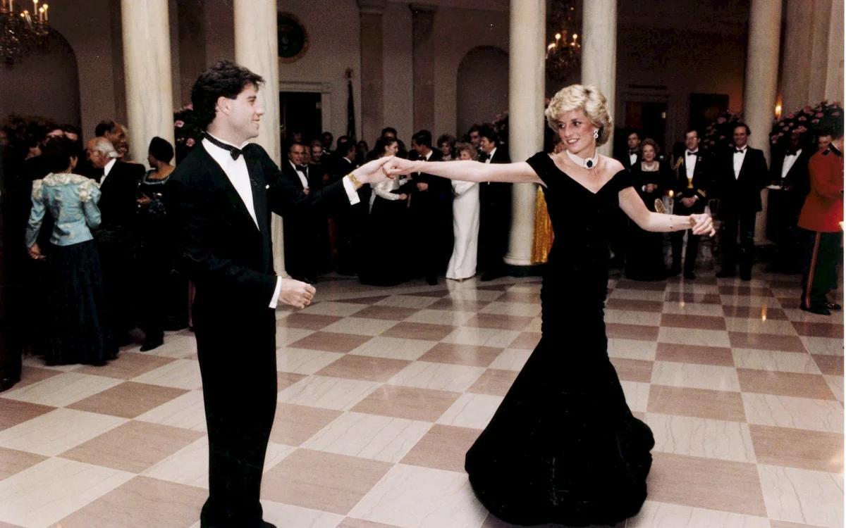 Malika Diana va Jon Travolta, 1985-yil