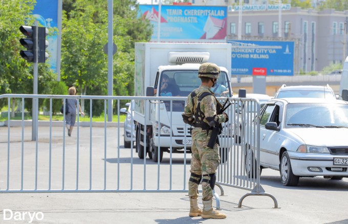 Toshkent shahrida karantin cheklovlari kuchaytirilishi bilan blokpostlar ham qayta tiklandi.