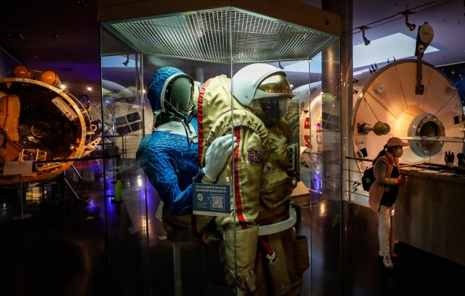 Moskvadagi kosmonavtlar muzeyida “Soyuz-Apollon” dasturining 45 yilligi munosabati bilan ko‘rgazma ochildi.
