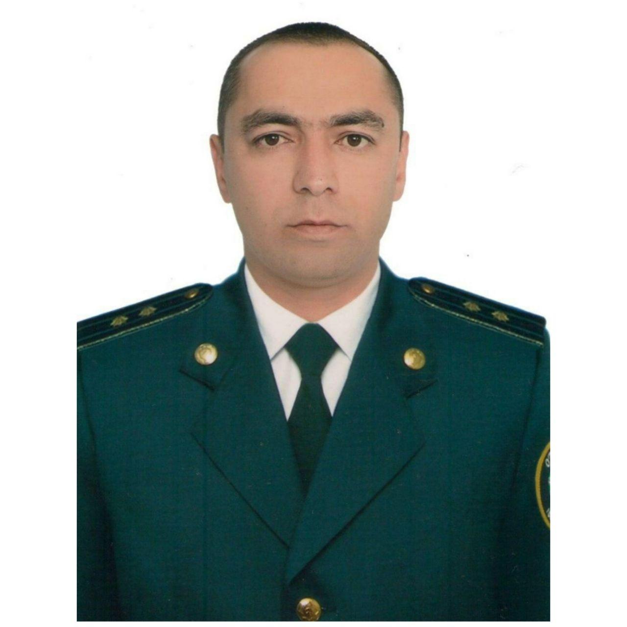 Азизжон Ашуров.