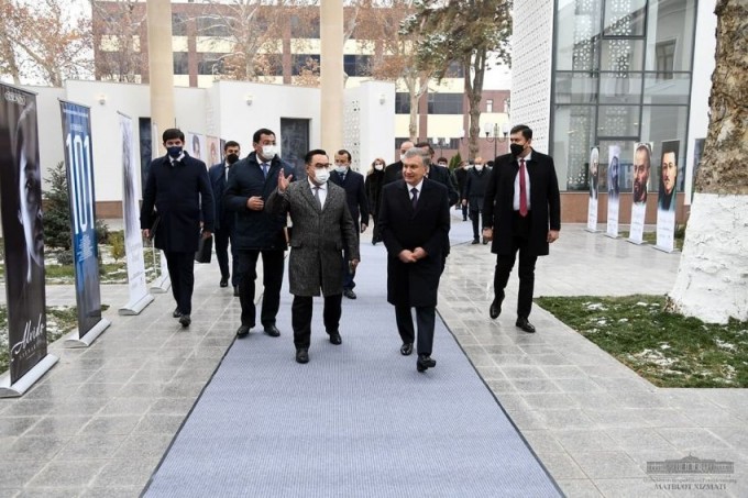 Shavkat Mirziyoyev “O‘zbekfilm” kinostudiyasiga bordi. 2020-yil, 20-noyabr.