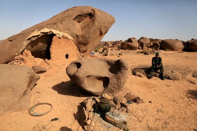 G‘arbiy Sahroi Kabirdagi Polisario fronti jangchisi
