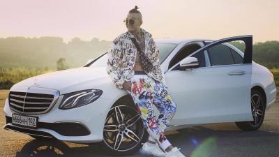 Rossiyalik reperning Mercedes’ini yutib olgan buxorolik yigit mashinani qachon olishini ma’lum qildi