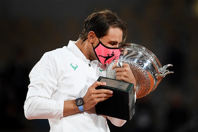 11-oktabr. Katta dubulg‘a turkumiga kiruvchi Roland Garros musobaqasida 13-bor g‘olib bo‘lgan Rafael Nadal