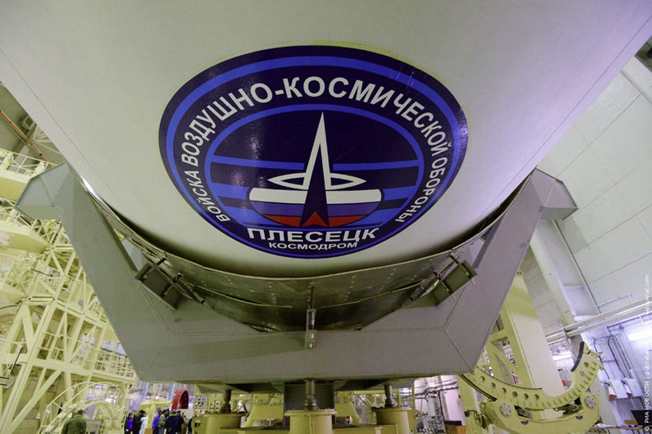 Rossiyada “Soyuz-2.1b” tashuvchi raketa koinotga uchirildi. U harbiy sun’iy yo‘ldoshni orbitaga muvaffaqiyatli olib chiqdi. 
