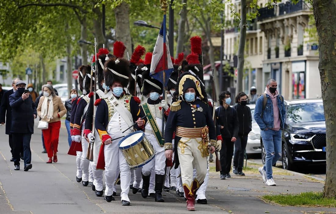 Парижда император Наполеон Бонапарт ўлимининг икки юз йиллигига бағишланган марш ўтказилмоқда.