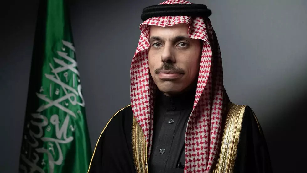 Saudiya Arabitsoni tashqi ishlar vaziri Feysal bin Farhon.