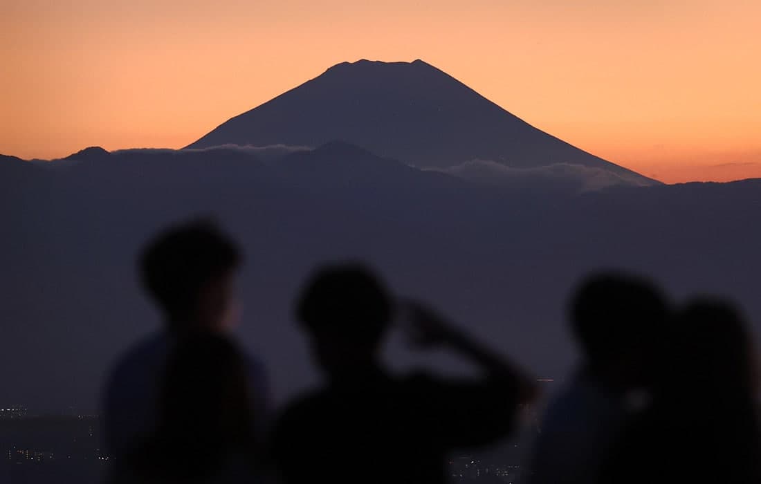 Tokiodagi kuzatuv maydonidan Fuji tog‘ining ko‘rinishi.