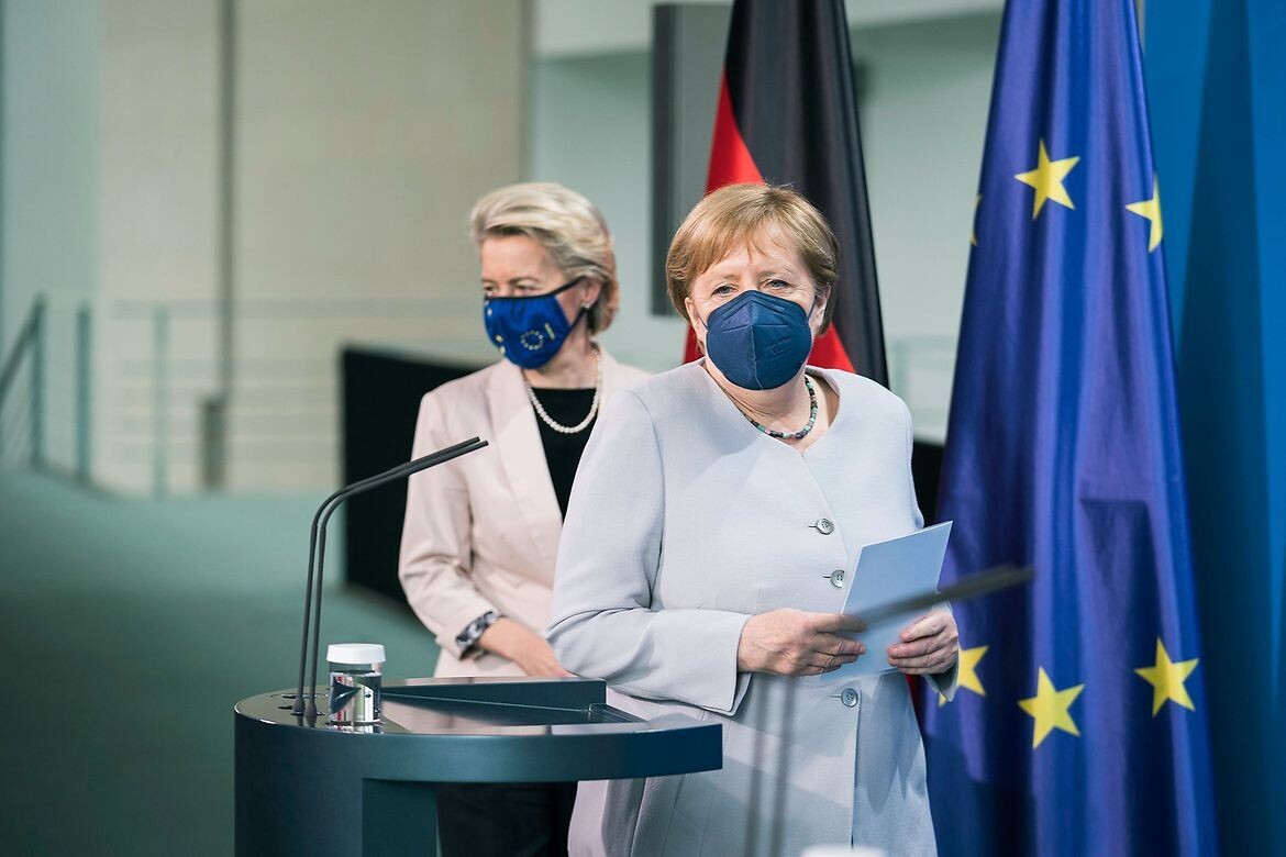 Angela Merkel va Ursula fon der Lyayev