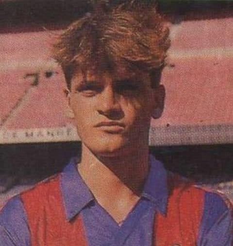 Tito Vilanova 1968-yil 17-sentabrda Kataloniyaning Belkayresida tavallud topgan. Futbolchilik faoliyatini “Barselona” yoshlar jamoasida boshlagan. Lekin qancha urinmasin, asosiy jamoaga o‘ta olmagan. Shundan so‘ng 1991-yilda “Figeres” jamoasiga o‘tib ketadi
