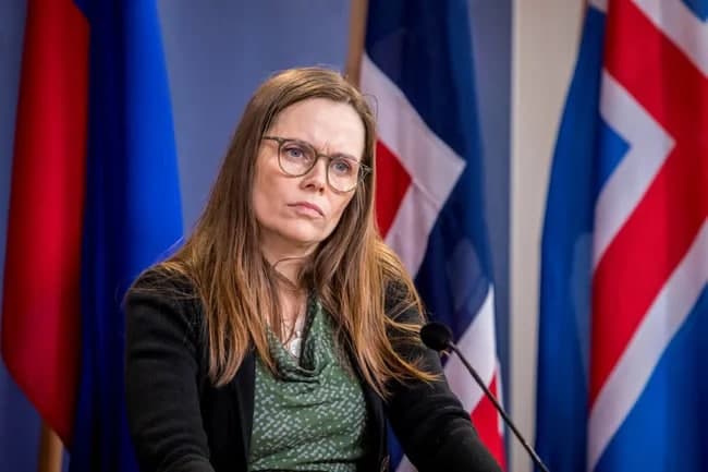 Islandiya bosh vaziri Katrin Yakobsdouttir