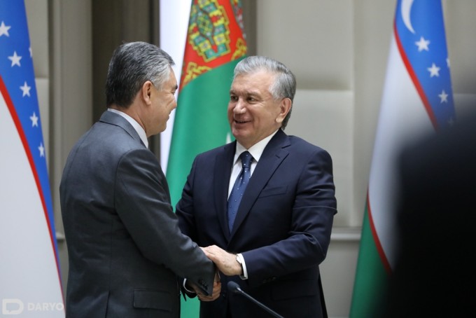 O‘zbekiston Prezidenti Shavkat Mirziyoyev va Turkmaniston prezidenti Gurbanguli Berdimuhamedov.