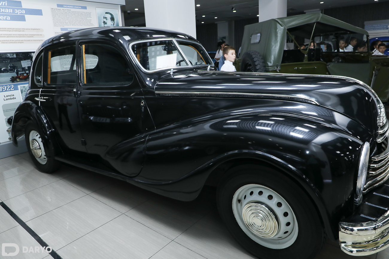 Sharqiy Germaniyada 1949—1955-yillarda (dastlab, 1951-yilga qadar BMW 340 nomi bilan) ishlab chiqarilgan EMW 340 avtomobili.