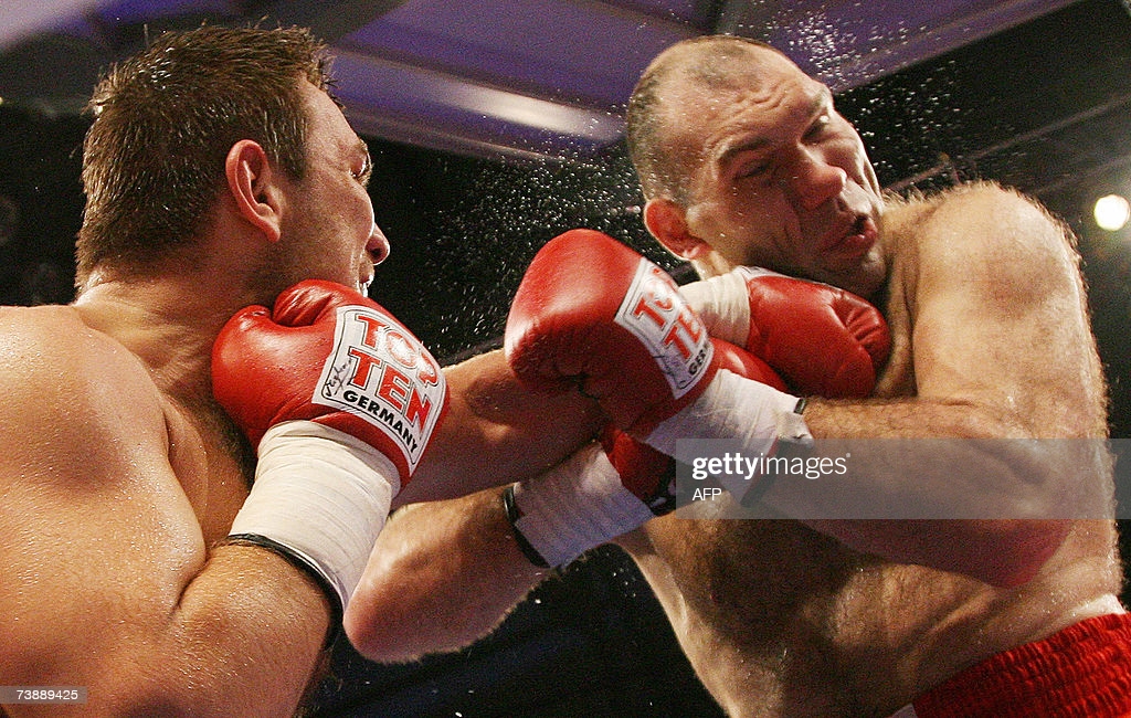 2007 йил 14 апрелда WBA чемпионлик камари учун Николай Валуевга қарши рингга чиқади.
