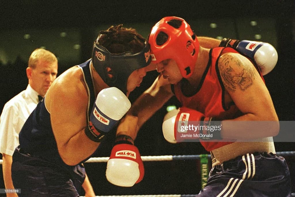 2001-yil havaskor boks bo‘yicha Jahon chempionatida finalda ukrainalik Aleksey Muzikinni mag‘lub etib, ikkinchi marta jahon chempioni unvonini qo‘lga kiritgan.